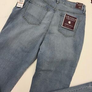Gloria Vanderbilt Amanda supreme stretch denim jeans size 12 Average